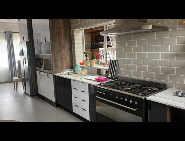 4 BEDROOM HOUSE FOR SALE IN RYNFIELD